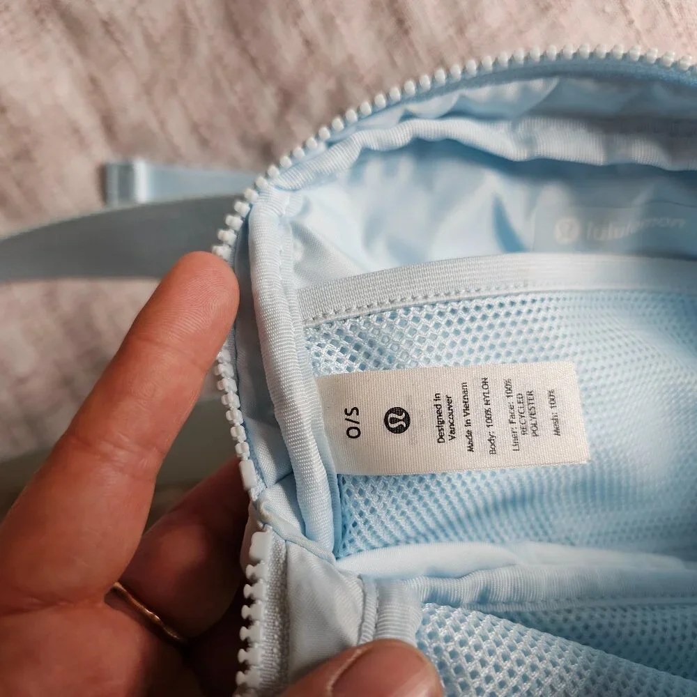 NEW! Lululemon Everywhere Belt Bag, 1L, Windmill - Picture 4 of 8
